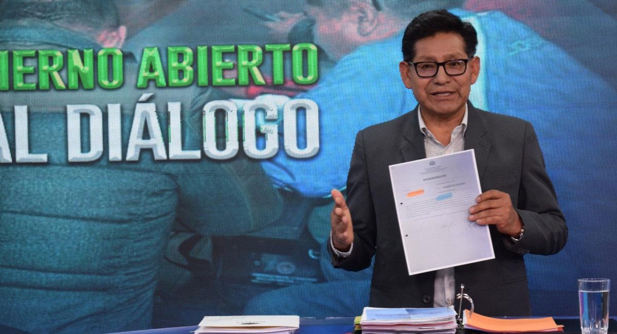 Edgar Pary denunció que la dirigencia de la CTEUB aplica coerción. Foto: Twitter @Canal_BoliviaTV