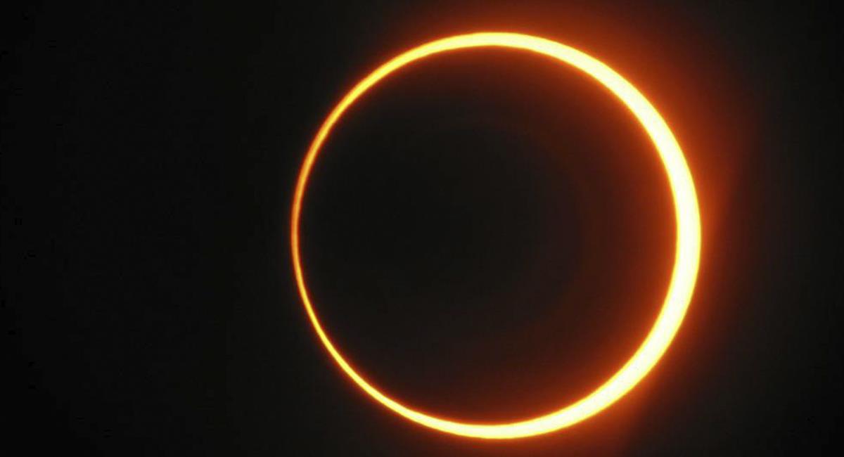 El eclipse mixto será visible en todas sus fases desde el hemisferio sur. Foto: Twitter Captura @eluniversocom