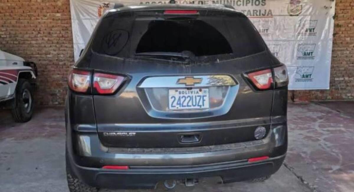 La vagoneta marca Chevrolet, color negro metálico, fue encontrada este jueves en predios de la AMT. Foto: Facebook Comunidad Ciudadana