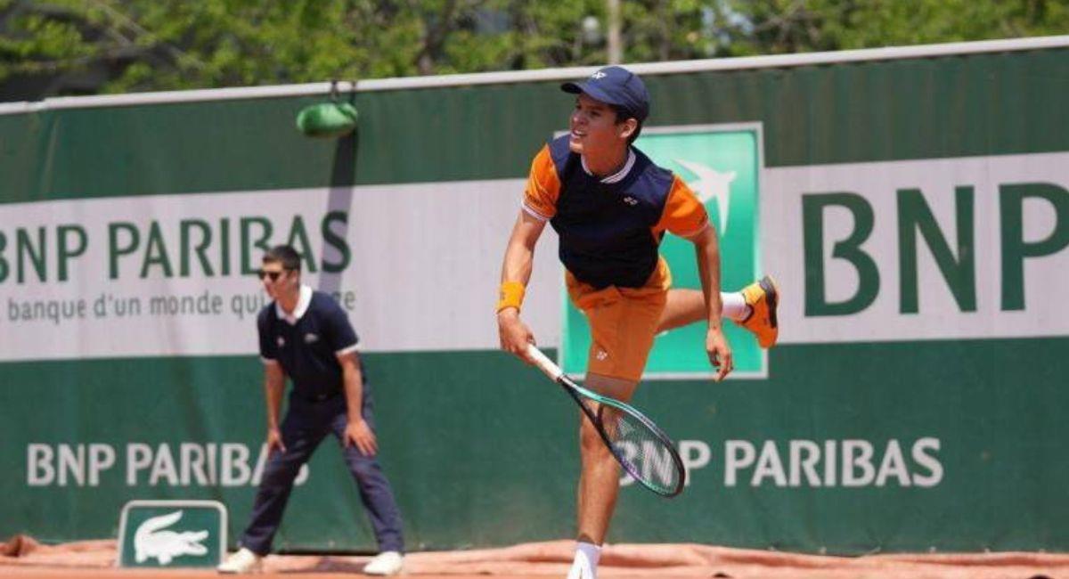 El joven de 18 años ya ha representado a Bolivia en la Copa Davis. Foto: Twitter Captura @RolandGarros