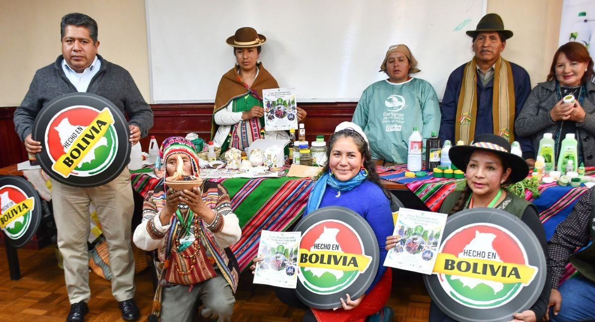 La primera “Feria departamental de medicina tradicional ancestral” con el sello Hecho en Bolivia. Foto: ABI