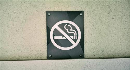 Promulgan DS que establece sanciones para el consumo de tabaco en lugares no autorizados