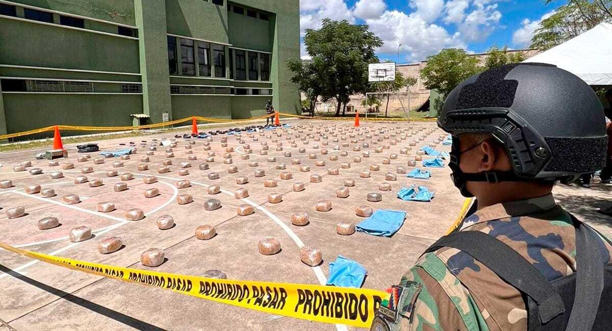 En un operativo ejecutado por Europol se confiscaron 17 toneladas de cocaína de proveedores de Bolivia. Foto: Facebook FELCN