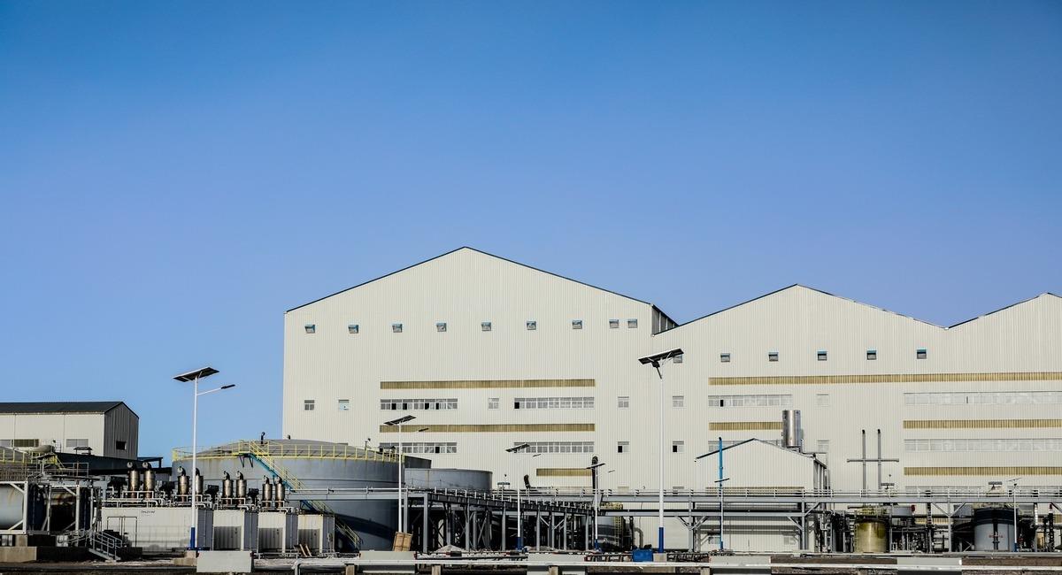 La factoría industrial de Carbonato de Litio demandó una inversión de al menos 130 millones de dólares. Foto: YLB