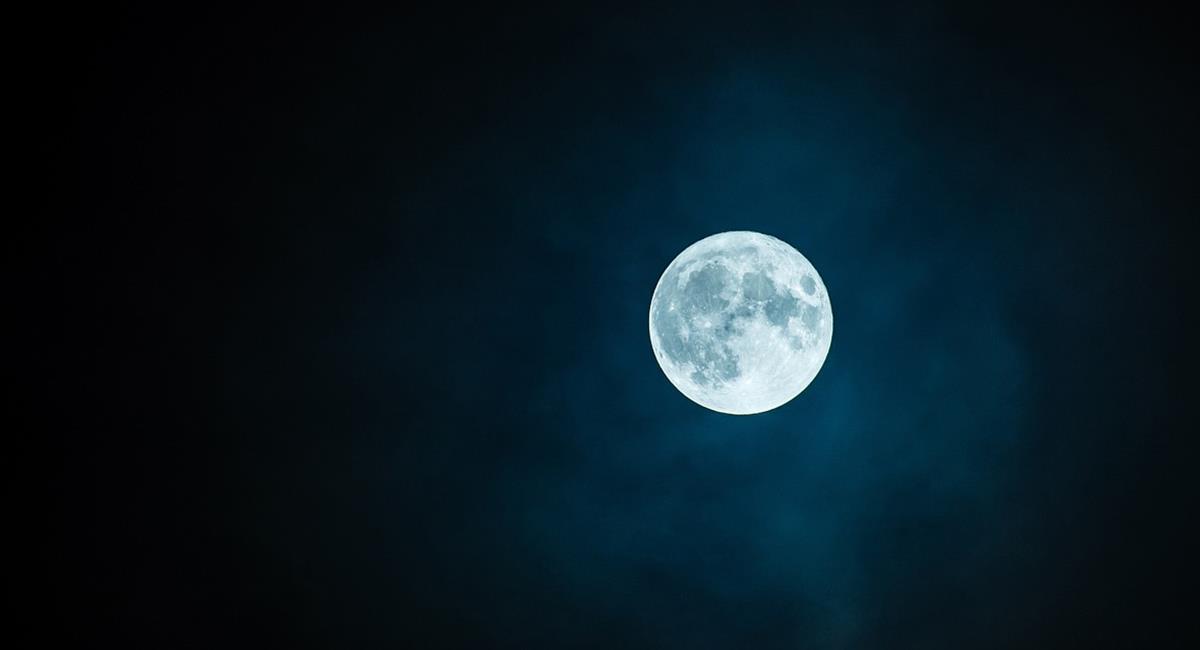 La segunda Luna Llena de agosto será una "Superluna Azul" y llegará este miércoles 30 de agosto. Foto: Twitter Captura @MarGomezH