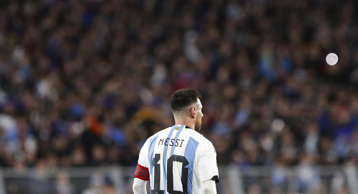 Messi no jugará debido a que está adolorido de una pierna tras el desgaste muscular. Foto: Twitter Captura @SC_ESPN