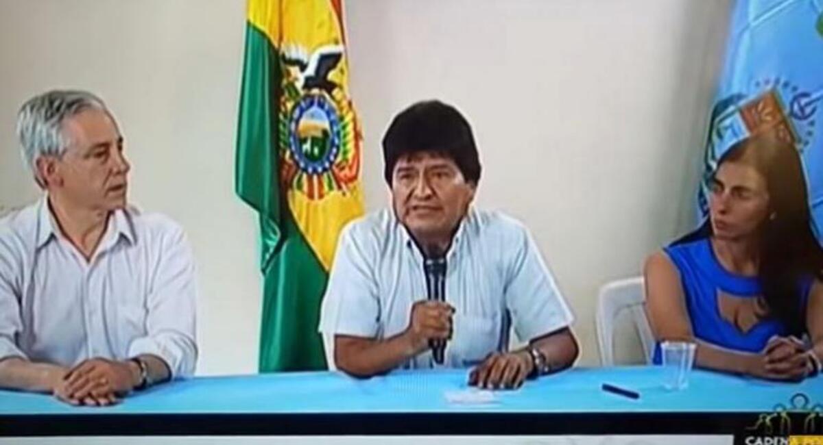 Mientras estaba en la localidad de Lauca Ñ, Evo Morales anunció su renuncia. Foto: BTV