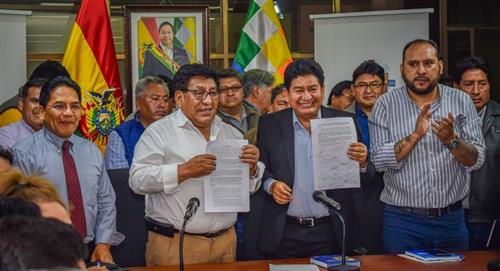 Choferes de Bolivia deciden suspender el paro nacional