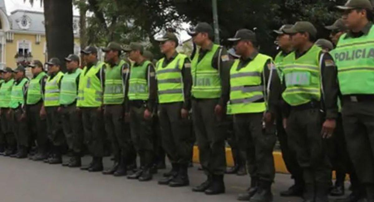 Ante la llegada de las fiestas de fin de año la Policía Boliviana debe reforzar la seguridad en todo el país. Foto: ABI