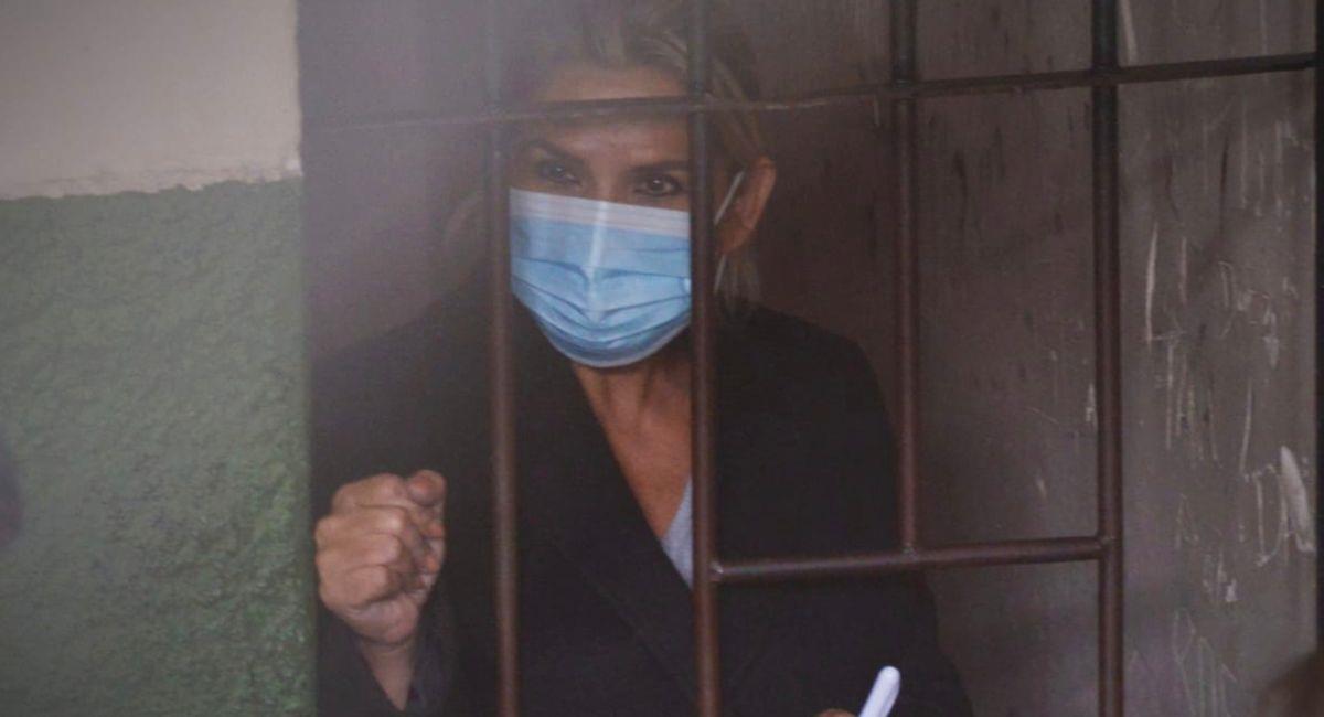 La expresidenta Jeanine Áñez ahora solo será procesada por terrorismo y no por sedición. Foto: ABI