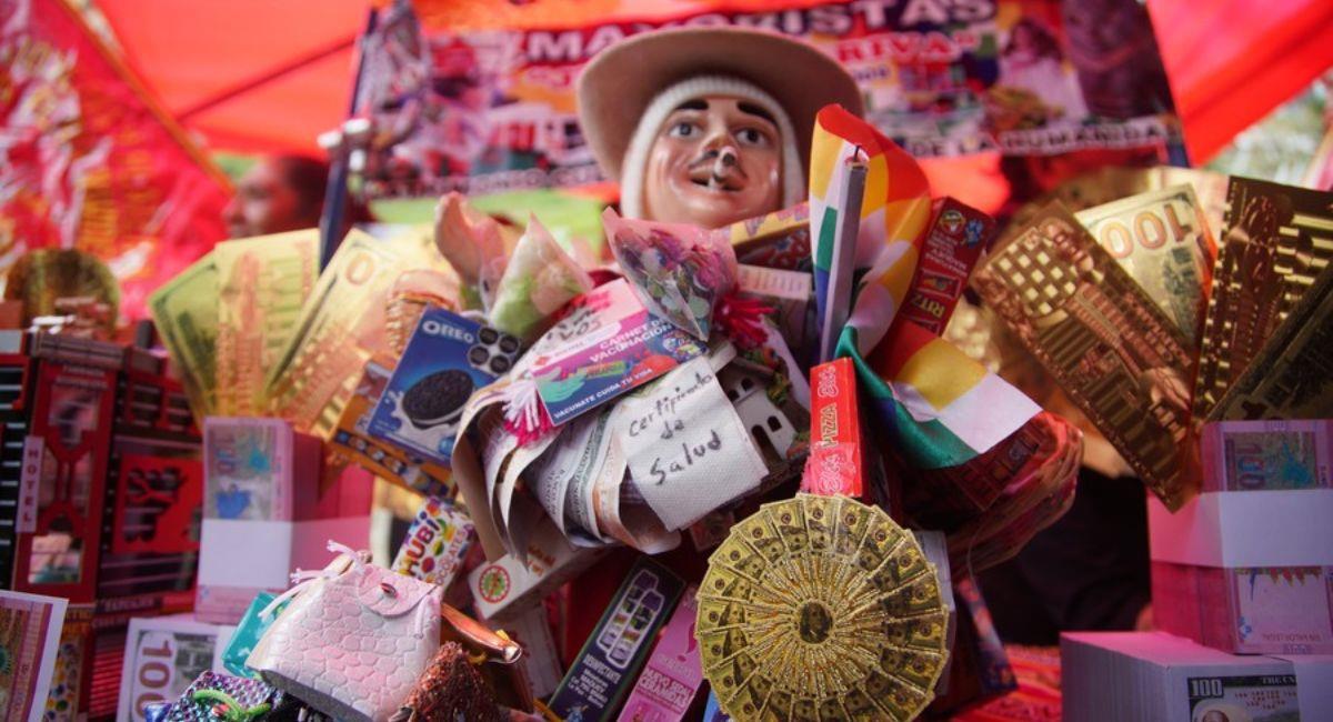 La Feria de la Alasita es una tradición importante en La Paz, que se remonta a antiguas tradiciones aymaras. Foto: ABI