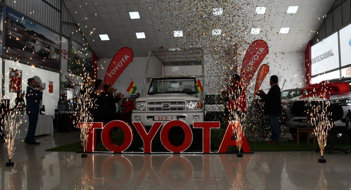 Desde la empresa, afirmaron que el vehículo quedará “tal y como es el papamóvil”. Foto: Facebook Toyota Bolivia