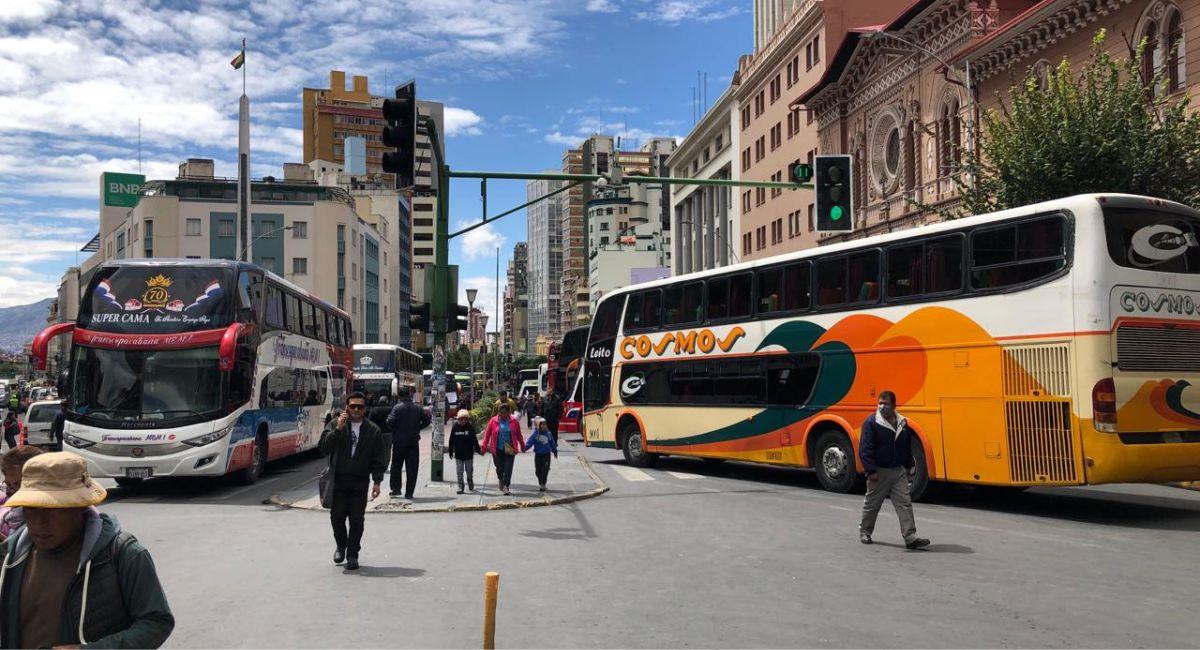 Los transportistas aseguran que se vieron muy afectados por los bloqueos en las carreteras del país. Foto: Facebook F10 HD - Bolivia