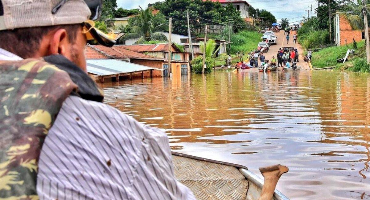 La emergencia y alerta rojo se declaró este domingo tras los reportes de desbordes de tres ríos en el sur de La Paz. Foto: Twitter @Evoespueblo.
