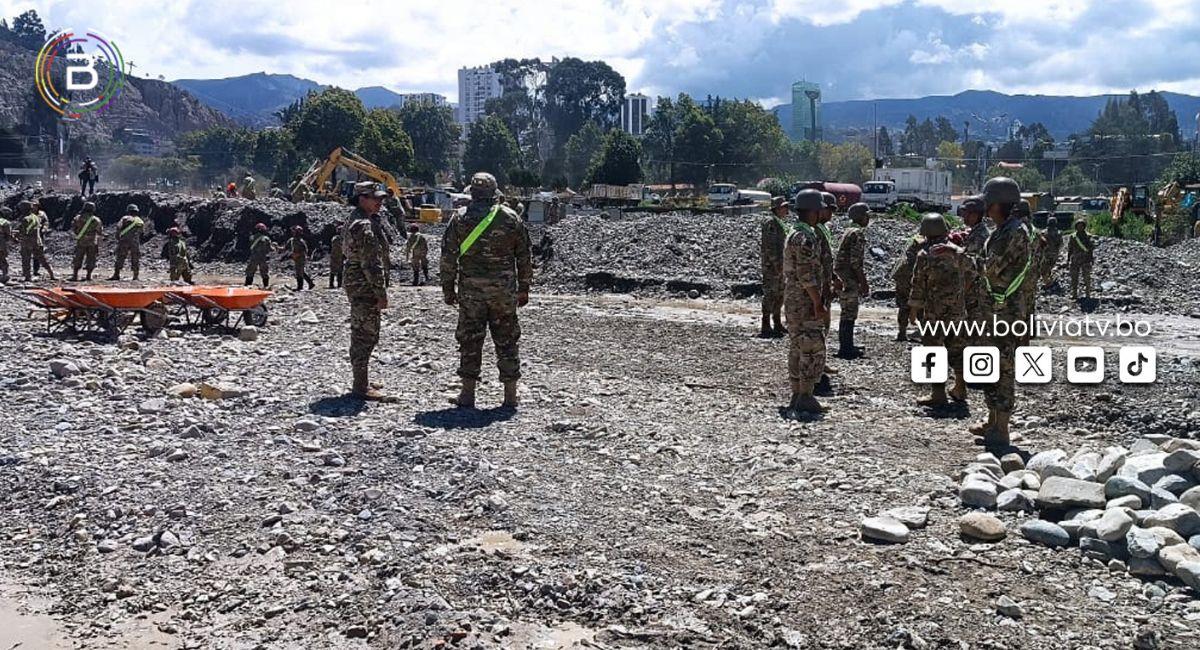Los efectivos se desplegaron en Huayllani, Achumani, Irpavi y Aranjuez. Foto: Facebook Bolivia Tv