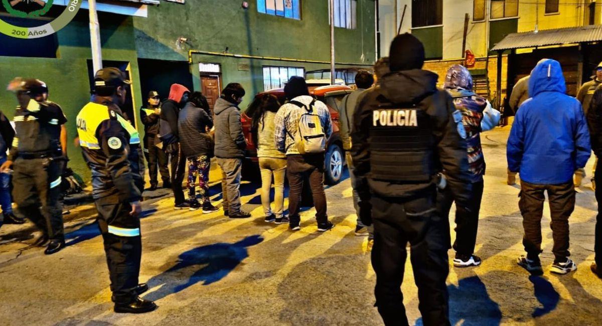 En ese sentido se informó que en La Paz y El Alto 900 efectivos policiales realizan los controles. Foto: Facebook Comando Departamental de La Paz
