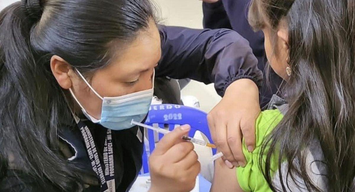 El viceministro precisó que las 2,4 millones de vacunas contra la influenza están dirigidas a personas vulnerables. Foto: Facebook Min de Salud