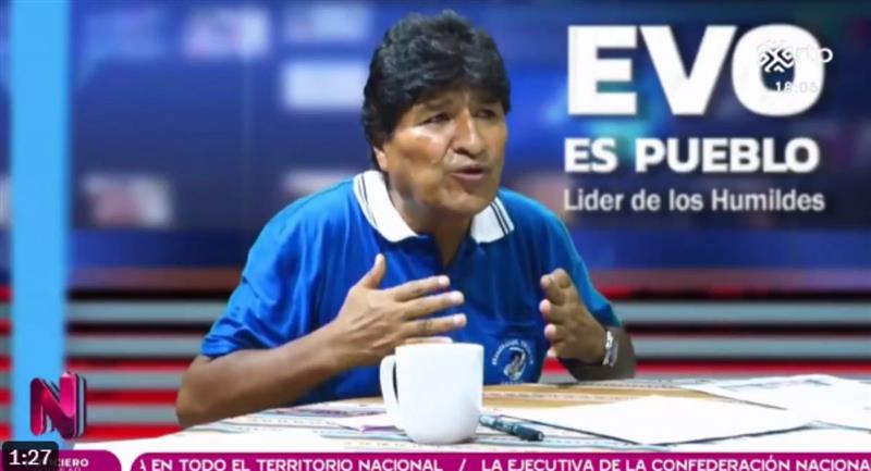 Evo Morales asegura que él no se paga los vuelos privados 