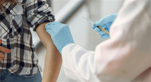 Arce anuncia que las vacunas contra la influenza estarán disponibles en mayo