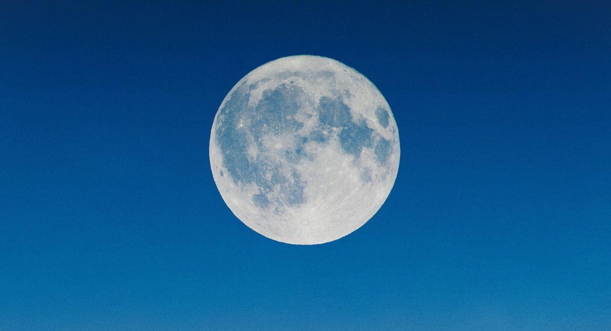 El cielo nocturno quedará iluminado por la Luna Llena Rosa. Foto: Pixabay
